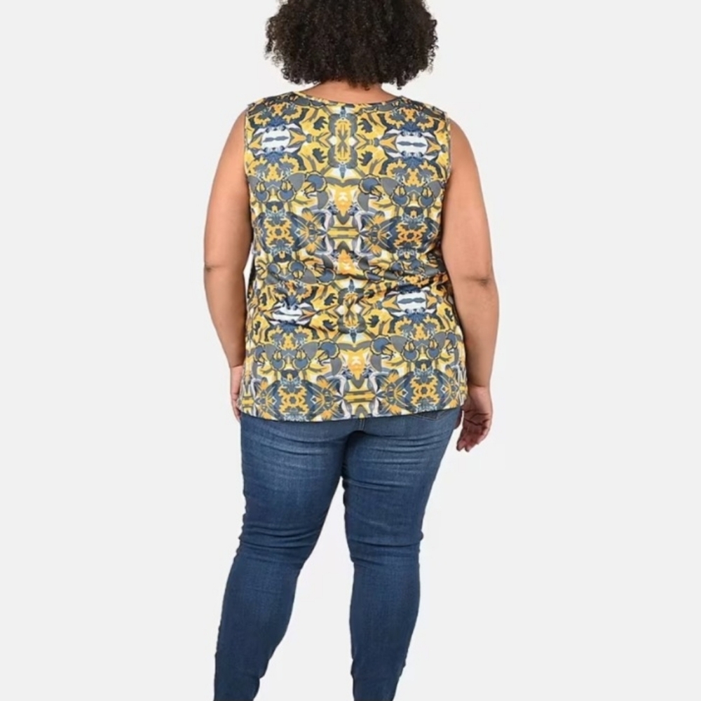 Tamsy Gray and Yellow Floral Print Basic Scoop Neck Knit Tank - Picture 2 of 3